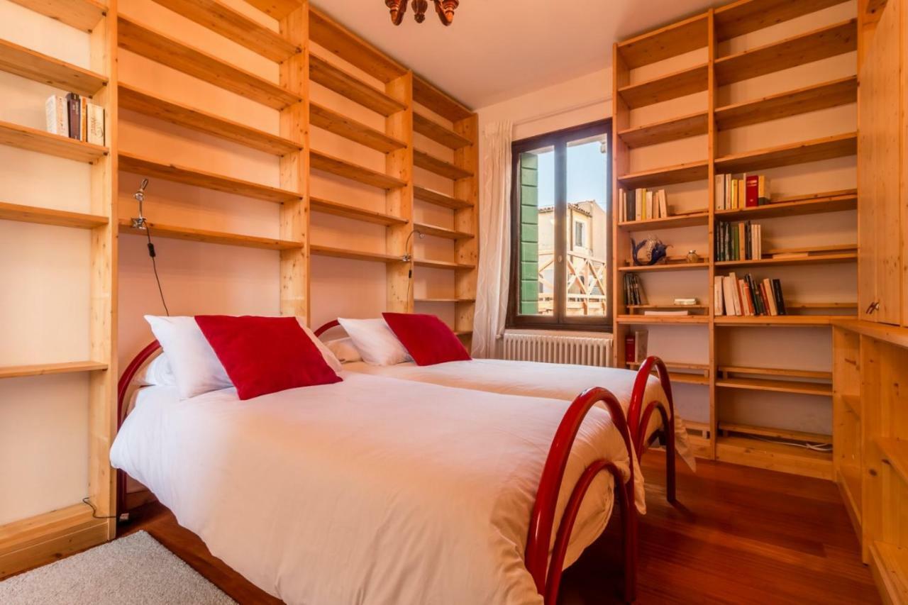 Arsenale 2352 Library By Biennale Exhibition Apartamento *